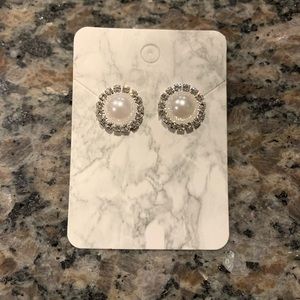 Simple Pearl Earrings